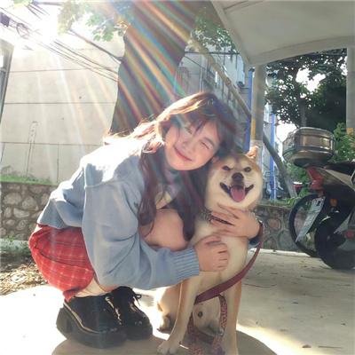 只在那里发光